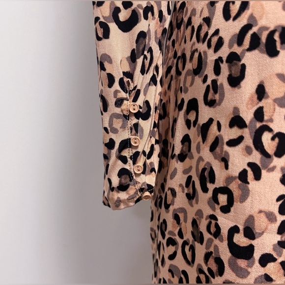 ASTR The Label Leopard Print Faux Wrap Long Sleeve Short Dress - Picture 4 of 7